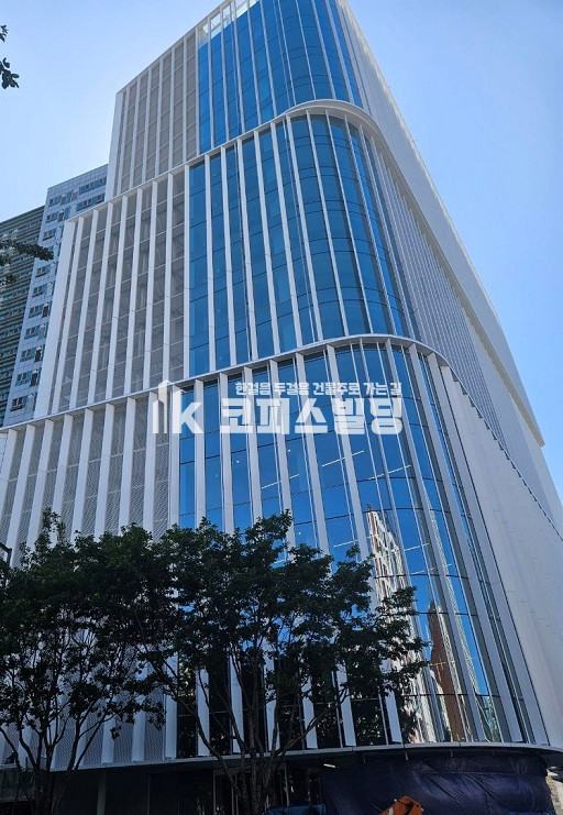 서울 중구 충무로3가 청계천변 중심업무지구 대형빌딩 임대 월세 매물번호 17982 사진 2