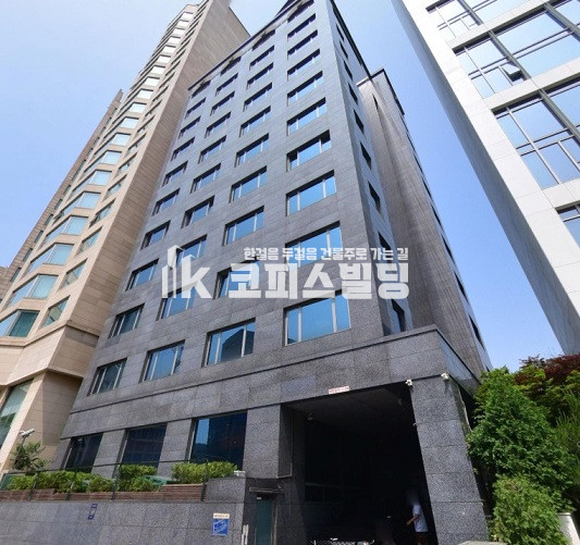 서울 강남구 청담동 영동대교 남단 도산대로 변 인테리어 완비 사무실 월세 매물번호 18453 사진 1