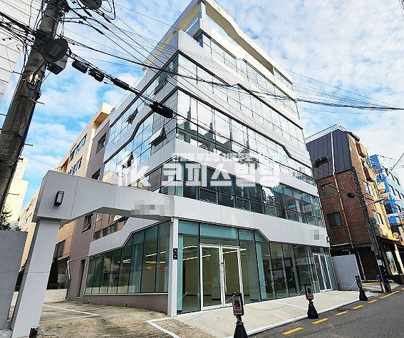 서울 서초구 잠원동 신사역 간장게장골목 대로인접 신축사옥 월세 매물번호 19249 사진 1
