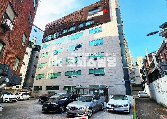 서울 서초구 잠원동 신사역 간장게장골목 메인통 사옥.수익형빌딩 매매 매물번호 19115 사진 1