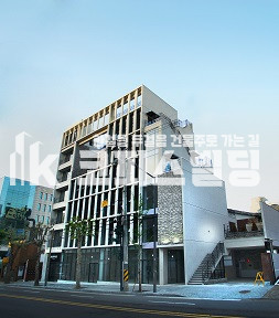 서울 마포구 서교동 홍대상권 메인라인. 대로변 특급빌딩 매매 매물번호 13645 사진 1
