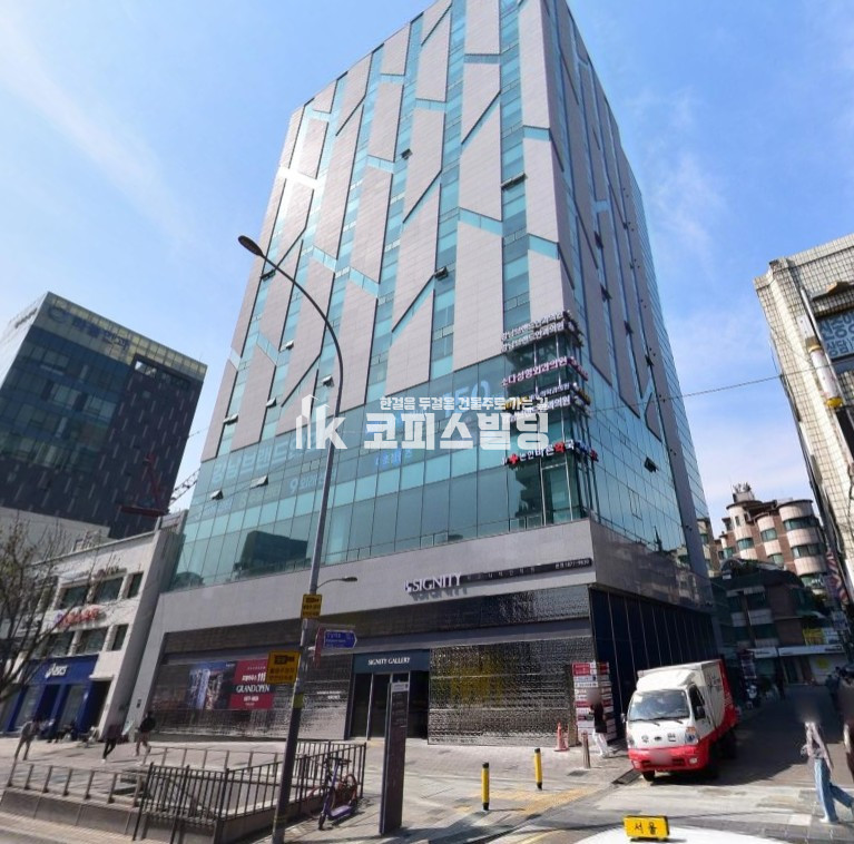 서울 서초구 반포동 강남대로변 코너빌딩. 2층 다용도(병원.근생) 월세 매물번호 17735 사진 1